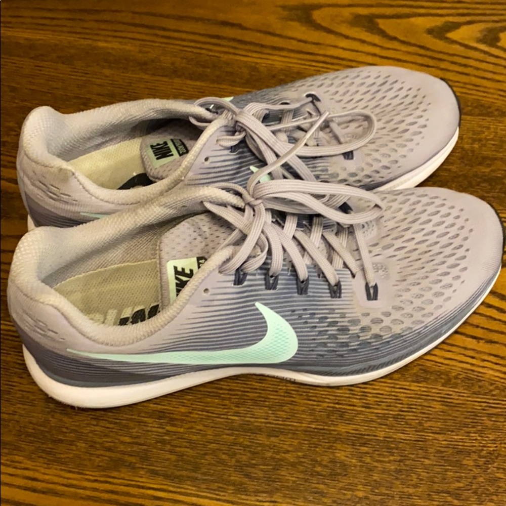Nike Zoom Pegasus 34 women’s grey and mint